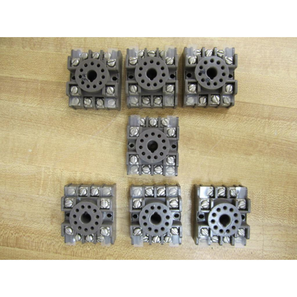 221 11 Pin Relay Socket Bag Of 7 - New No Box