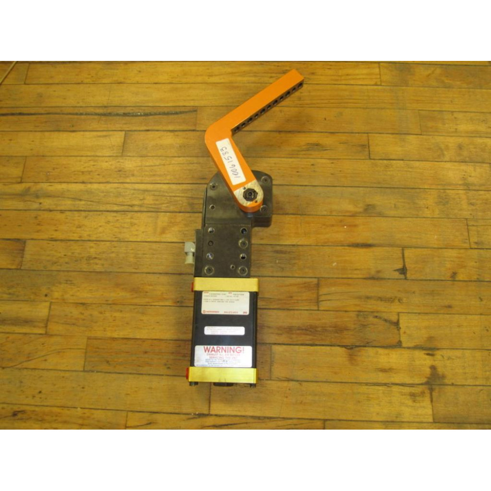 Norgren 16889020 Clamp - New No Box