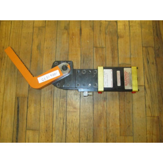 Norgren 16889020 Clamp - New No Box