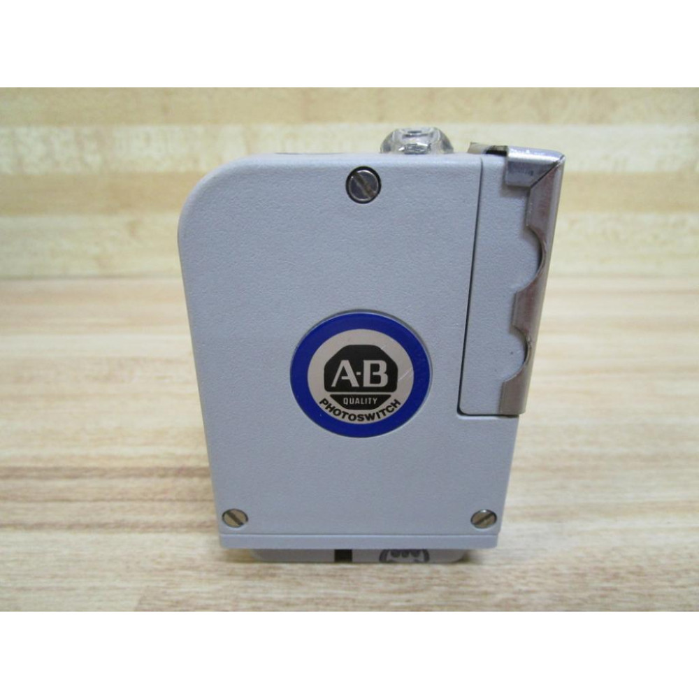 Allen Bradley 42DRA5400 Photoswitch 42DRA-5400 - New No Box