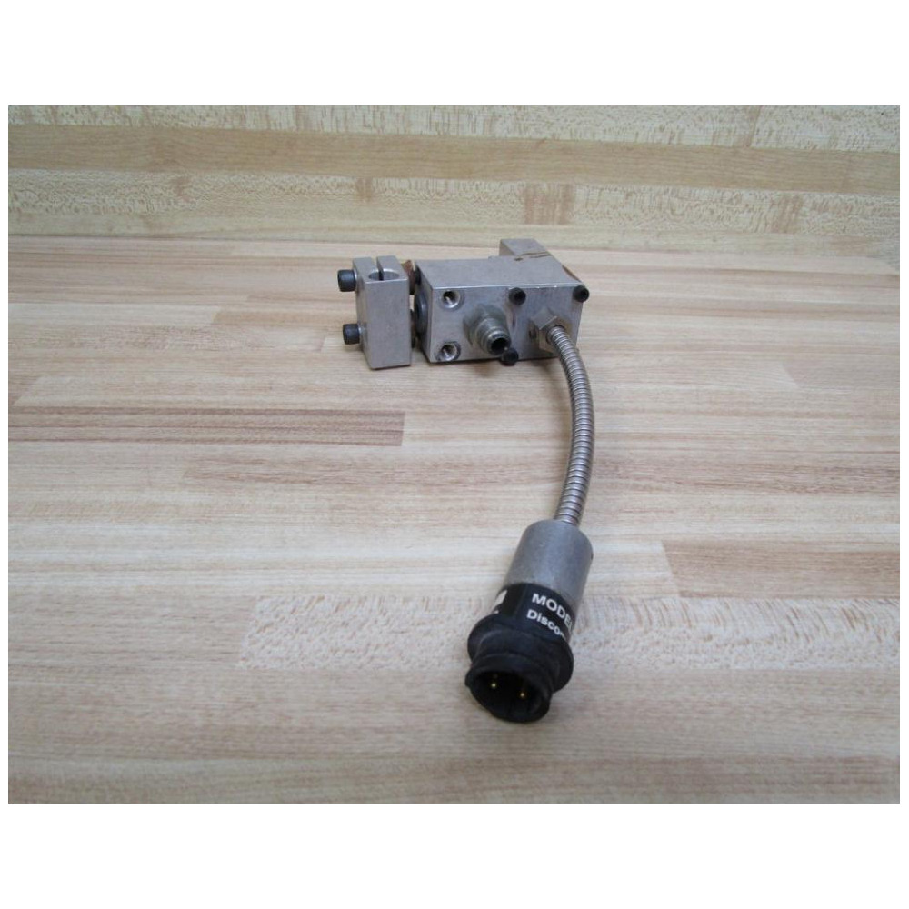 AV600R Single Manifold Valve AV-600R - Used