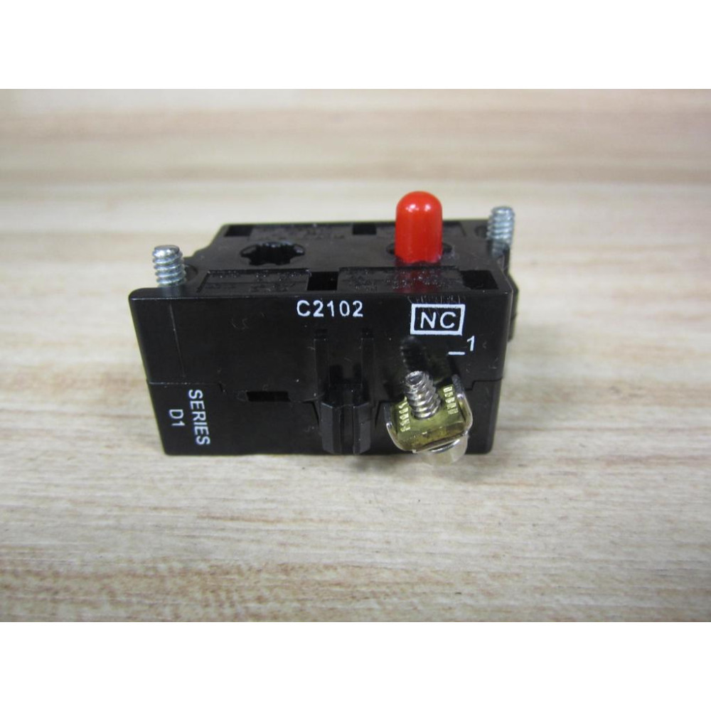 Cutler Hammer 10250T91000T Eaton Indicator Light Module Contact Only - Used