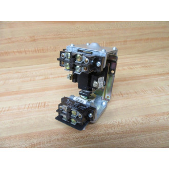 Cutler Hammer D80JE11A Pneumatic Timer