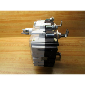 Siemens 3KA5730-1AE01 Disconnect Switch 3KA57301AE01 - Used