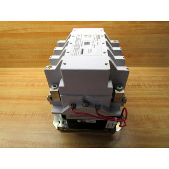 Siemens CLM0E04 AC Lighting Contactor - Used