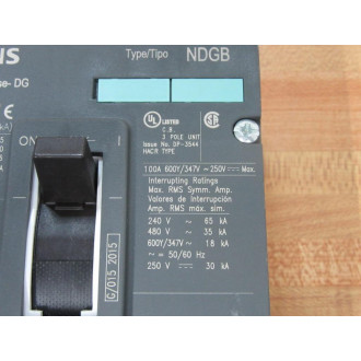 Siemens NDK3B100 100A Circuit Breaker NDK3B100L Cracked Corner - New No Box