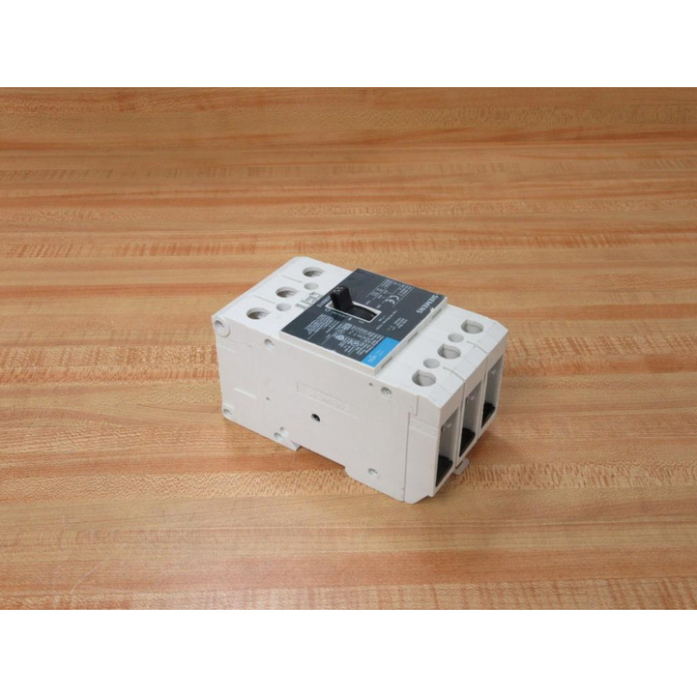 Siemens NGG3B015 15A Circuit Breaker NGG3B015L - Used