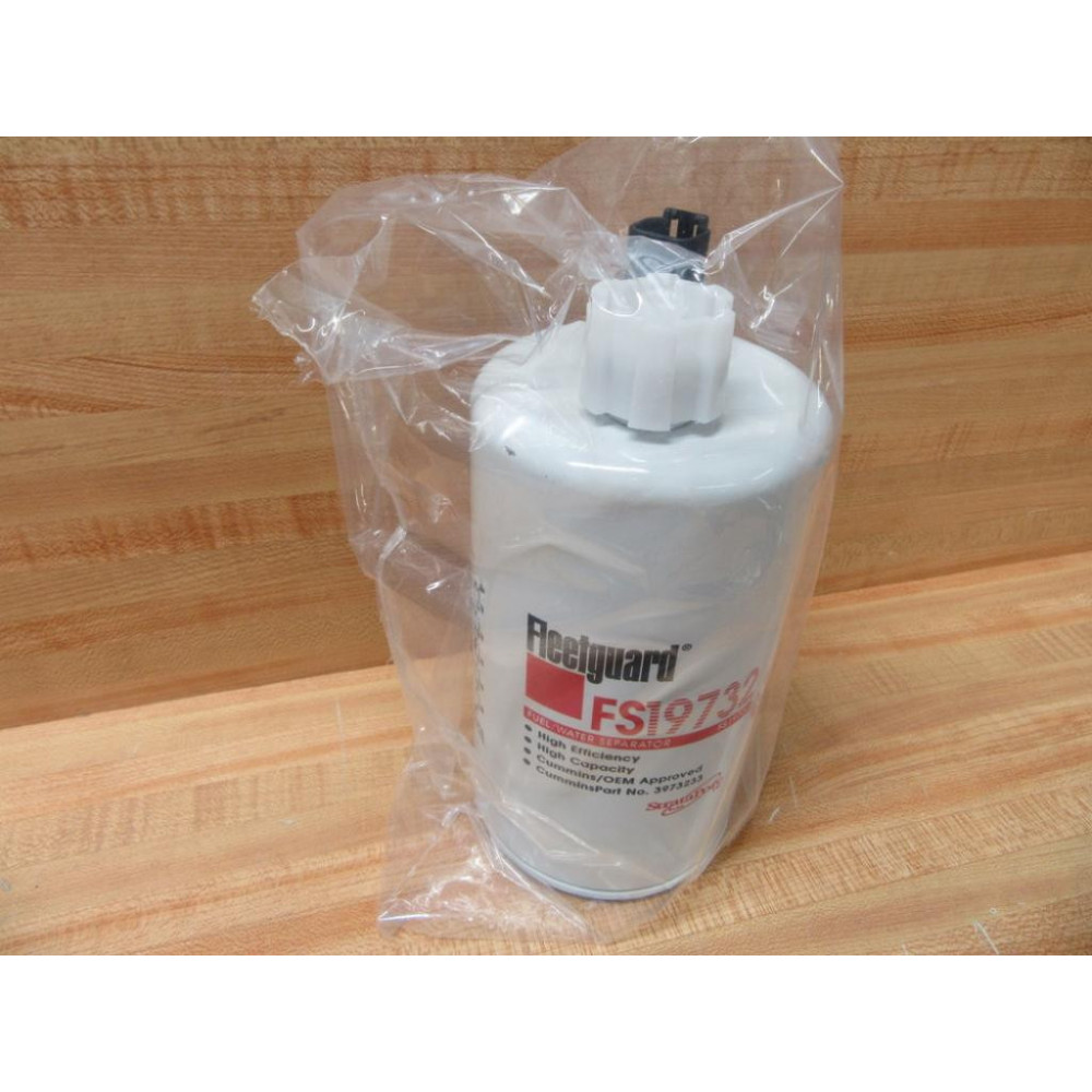 Fleetguard FS19732 FuelWater Separator Fleetguard FS19732 FuelWater Separator