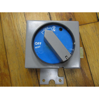 General Electric SE100J Circuit Breaker Enclosure