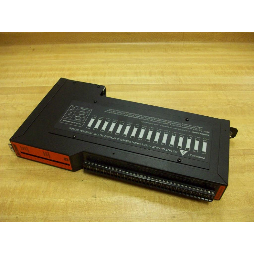Square D 8030-ROM-271 Output Module 8030-R0M-271 - Used