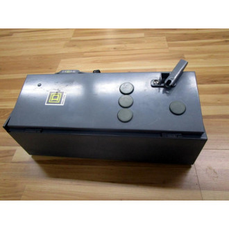 Square D 8538SCA14V02S Combination Starter wo Starter - Used