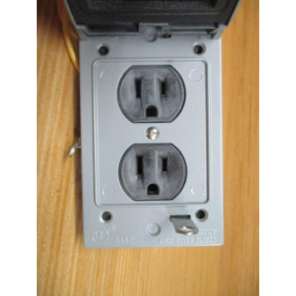 McNaughton-McKay MCMCCP-DP3 Duplex W 3 AMP Breaker
