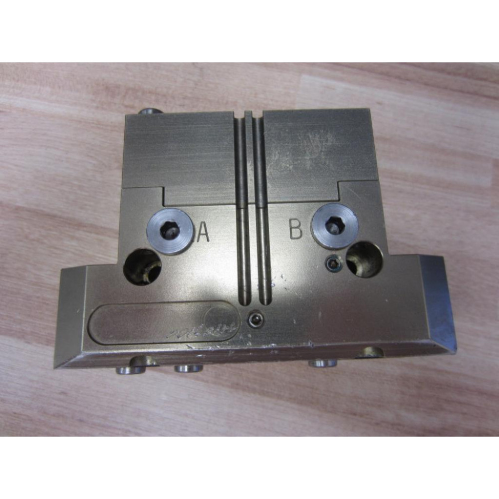 Schunk PGN+64 Parallel Gripper 2 Finger Pneumatic Missing Plate & Spacers - Used