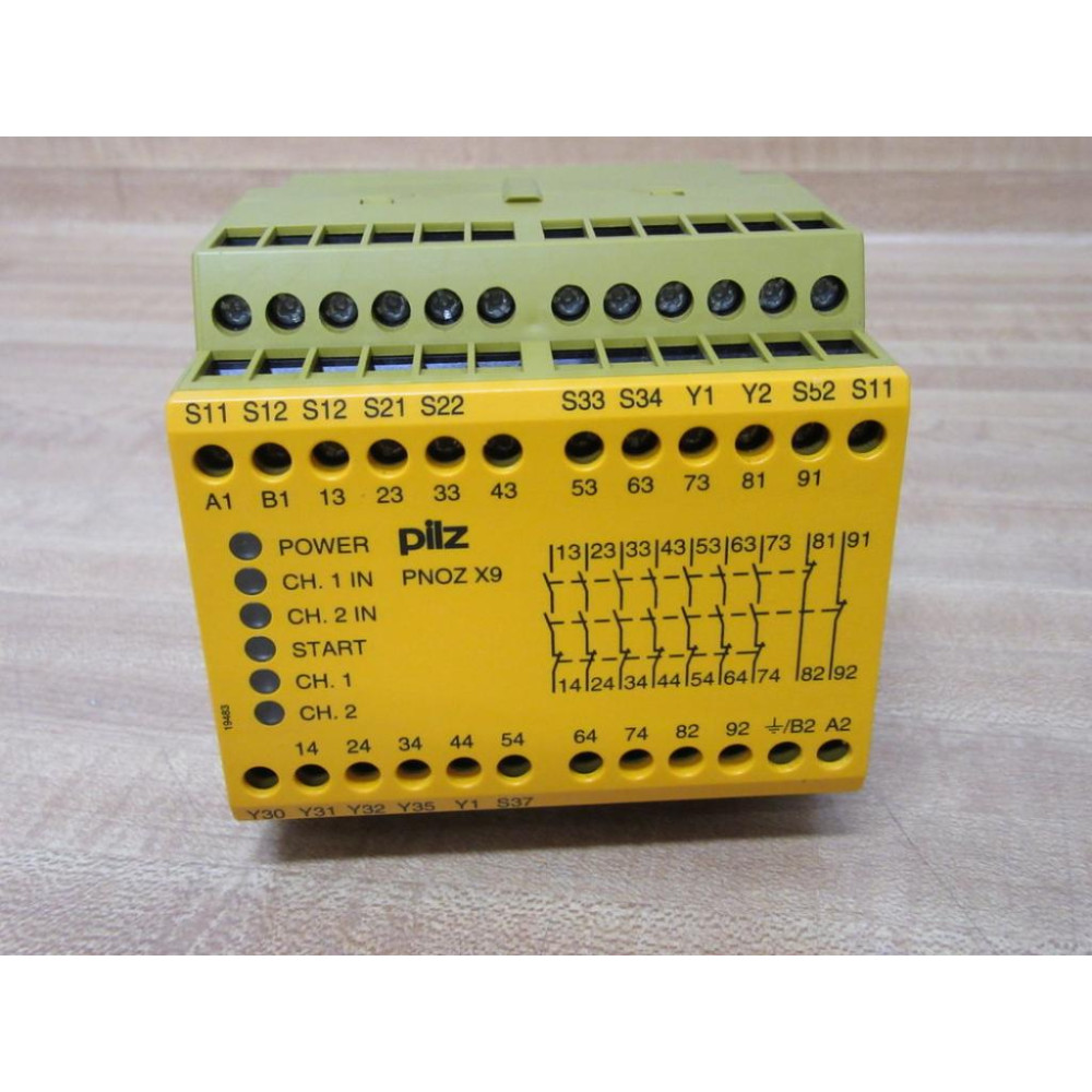 Pilz PNOZ X9 24VAC 24VDC 7NO 2NC 2SO Relay 774609 - Used