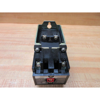Allen Bradley 700DC-P200Z24 DC Industrial Relay - New No Box