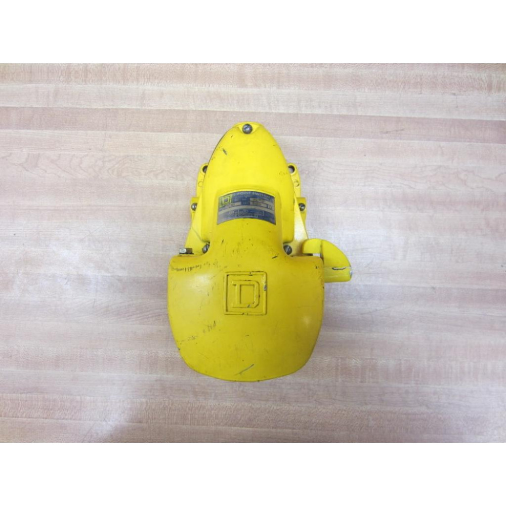 Square D 9002 AW7 Foot Switch 9002AW7 Series B - Used