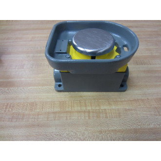 Allen Bradley 800P-S2CH2B Push Button 800PS2CH2B Series E