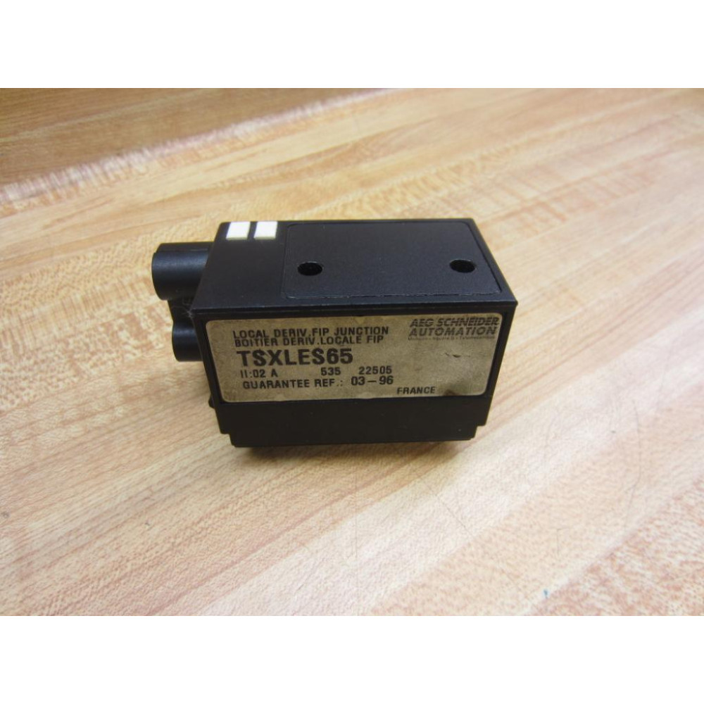Schneider TSX-LES65 Telemecanique Connector 023974 No Ground Wire (Pack of 3) - Used