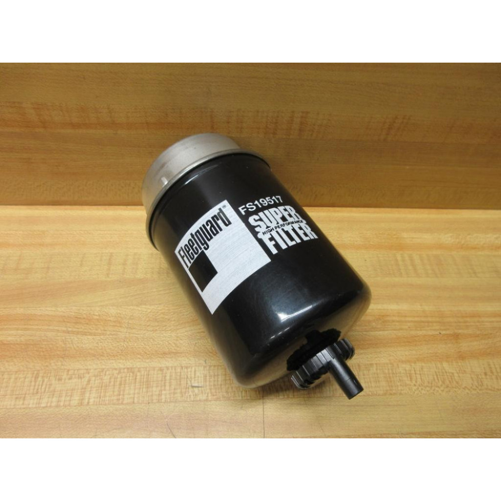 Fleetguard FS19517 Diesel Fuel Filter - New No Box
