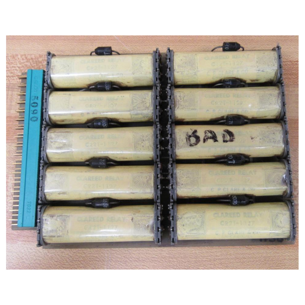 Giddings & Lewis 502-02122-00 Relay Board 5020212200 - Parts Only