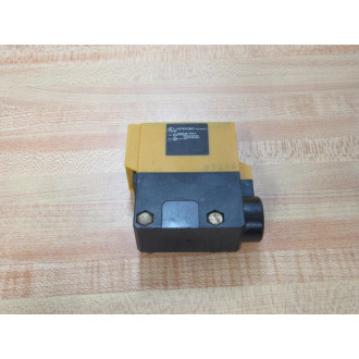Omron E3A2-10L Photoelectric Switch E3A210L - Used