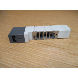 SMC VQ4401-5 Solenoid Valve VQ44015 - New No Box