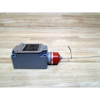 Micro Switch 8LS125 Limit Switch - Used