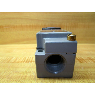 Cutler Hammer E51DEL Eaton Photoelectric Head WReceptacle E50RA