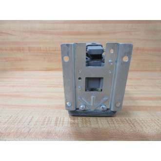Cutler Hammer 10337H292A Eaton Timer Relay 1005 120V 1808-5 WO Contacts - Used