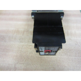 Allen Bradley 700DC-P800Z24 DC Relay 700DCP800Z24 Chipped Tested - Used