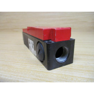 Euchner STA3A-4121A024M Safety Switch 096936 - Used