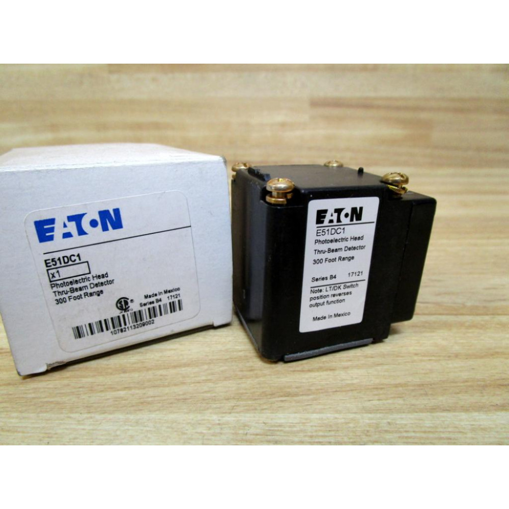 Cutler Hammer E51-DC1 Eaton Photoelectric Head E51DC1
