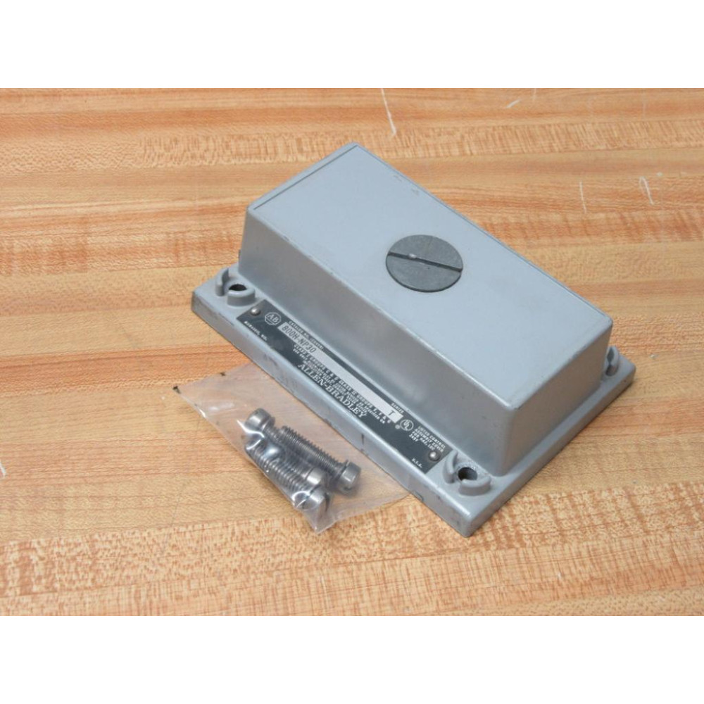 Allen Bradley 800H-NP30 Cover Series T - Used