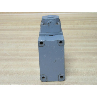 Cutler Hammer 10316H5855B Eaton Limit Switch - Used