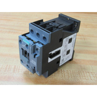 Siemens LEN00C004240B 60A Contactor - Used