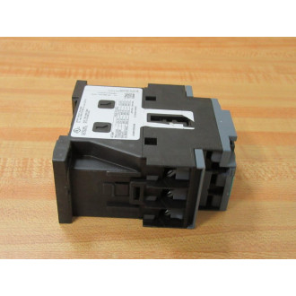Siemens LEN00C004240B 60A Contactor - Used