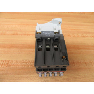 ABB AE30-30 Non-Reversing Contactor AE30-30-81 W Chipped Housing - Used