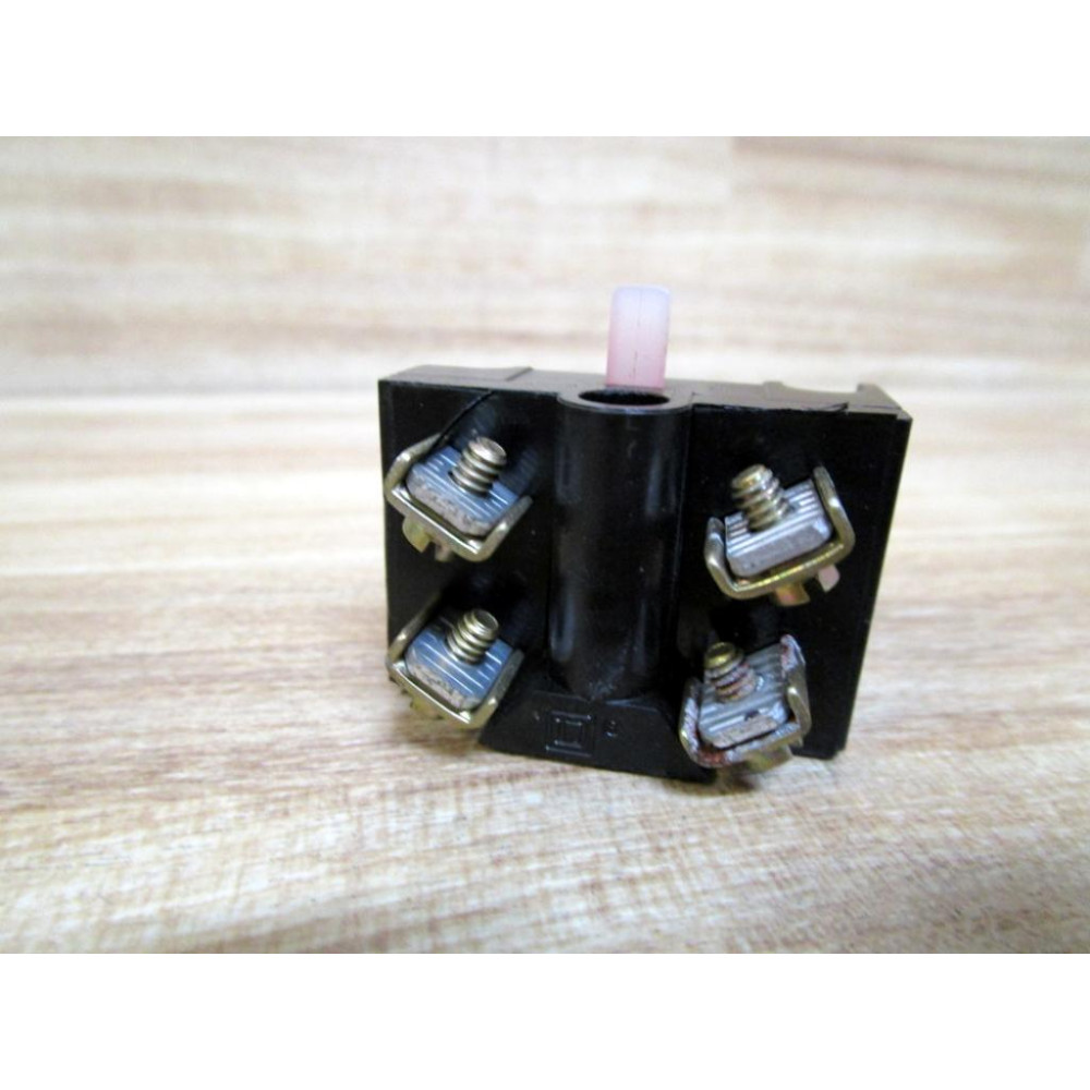 Square D 9001-KA1 Contact Block 9001KA1 Cracked Housing - Used
