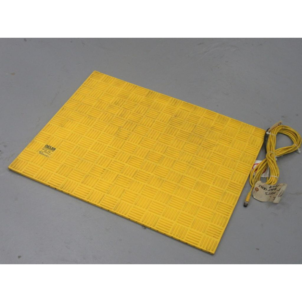 Nelsa USN-600750-30-4QD Eurozone Safety Mat USM600750304QD - Used