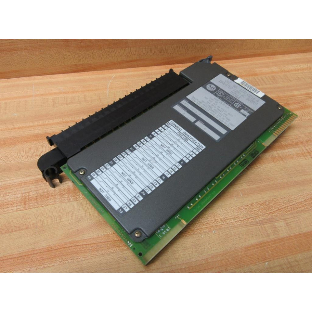 Allen Bradley 1771-OD16 Module 1771-0D16 Ser.A FW Rev A Ser.A - Used Allen Bradley 1771-OD16 Module 1771-0D16 Ser.A FW Rev A Ser.A - Used