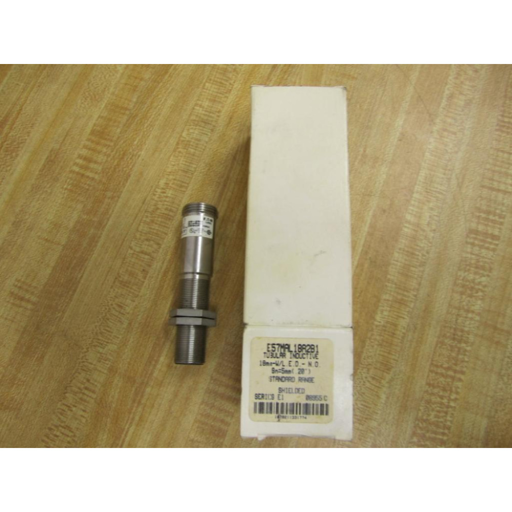 Cutler Hammer E57MAL18A2B1 Proximity Switch Series E1