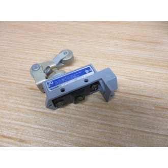 Micro Switch BZE6-2RQ2 Limit Switch BZE62RQ2 WO Base - New No Box