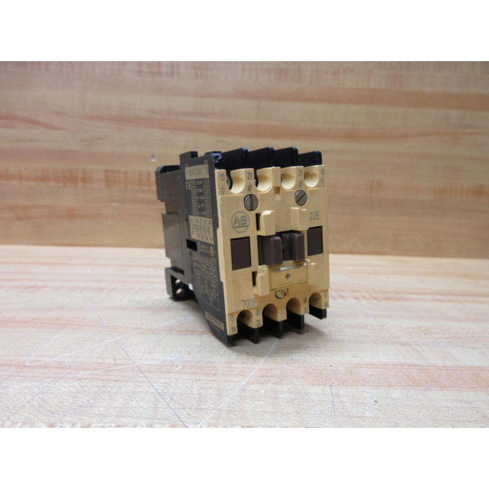 Allen Bradley 700-F220A1 Control Relay 700F220A1 Series B - Used