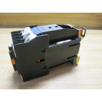 Telemecanique CA3-DN40 Control Relay CA3-DN40 40E wMt. Bracket - Used