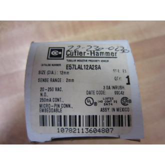 Cutler Hammer E57LAL12A2SA Eaton Proximity Switch