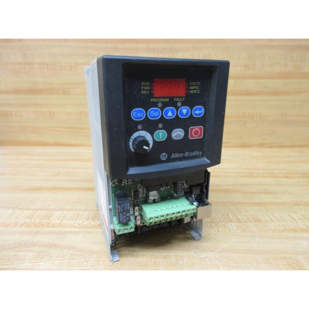 Allen Bradley 22B-D4P0N104 Powerflex 40 AC Drive 22BD4P0N104 WO Cover - Used