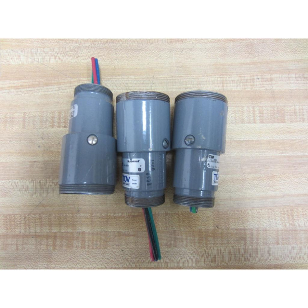 Russellstoll 3934 Thomas & Betts Connector (Pack of 3) - Used
