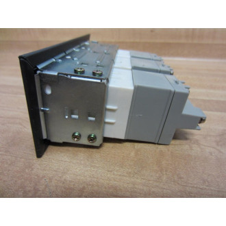 IDEC SLC40N-0103-DHT2FB Annunciator Missing Plastic Piece - Used