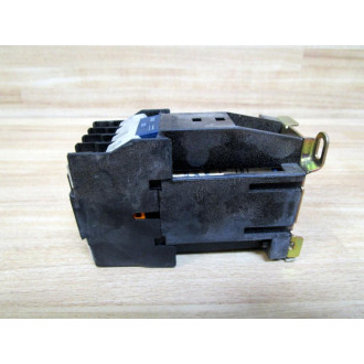 Telemecanique CA3-DN40BD Square D Control Relay Schneider - New No Box