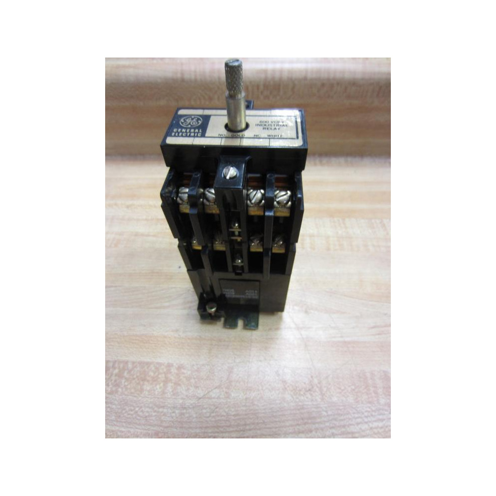 General Electric CR120BP080 Relay - Used